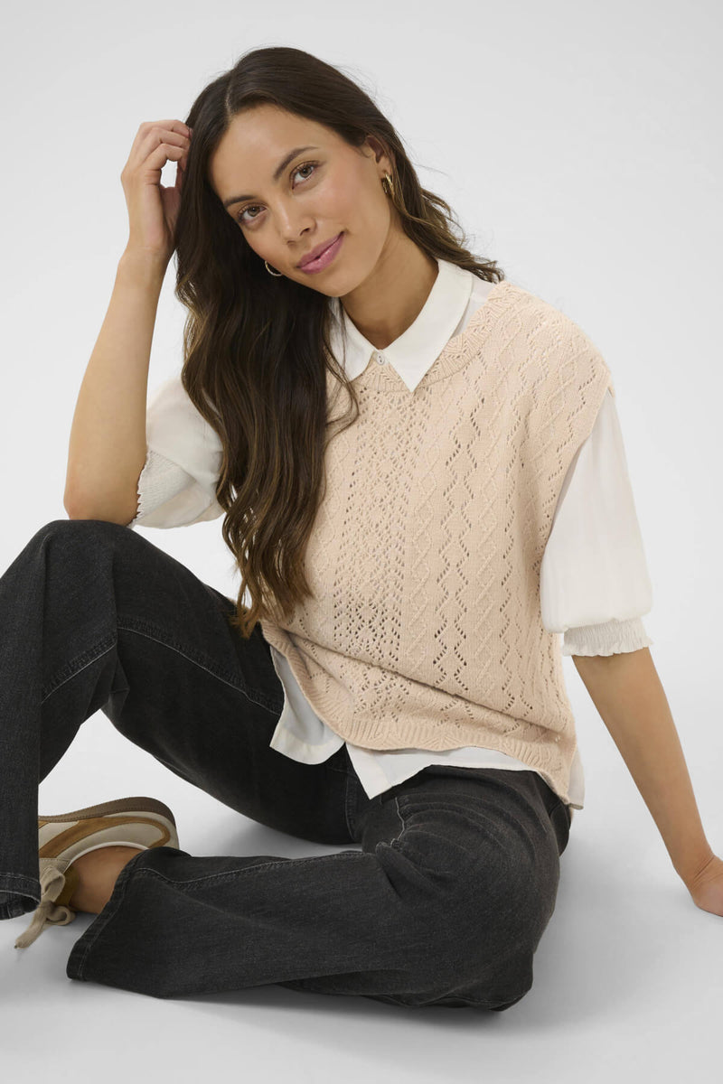 Cream CRGattie neuleliivi pitsikuviolla, vaalea beige