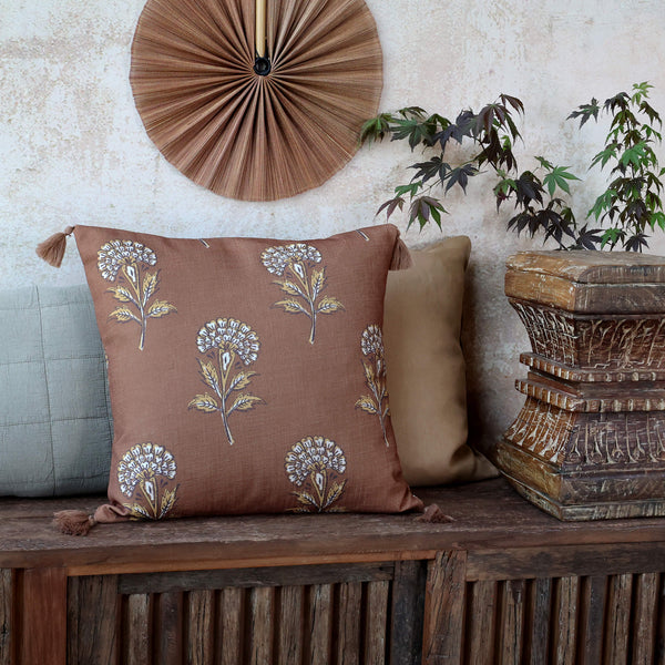 Chic Antique AIX tyynynpäällinen tasseleilla 50*50cm, punaruskea kukkakuvio