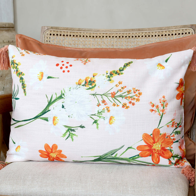 Chic Antique Aix tyynynpäällinen tasseleilla 40*60cm, roosa kukkakuvio