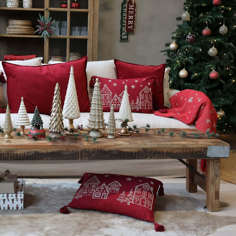 Chic Antique AIX tyynynpäällinen piparkakkutalo painatuksella 50*35cm, punainen