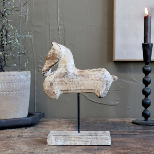 Chic Antique puuhevonen jalustalla 23*17*6cm, nature