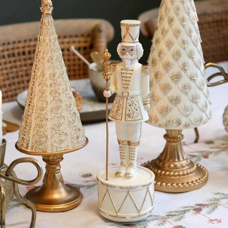 Chic Antique Pähkinänsärkijä soittorasia 28*8,5cm, kerma