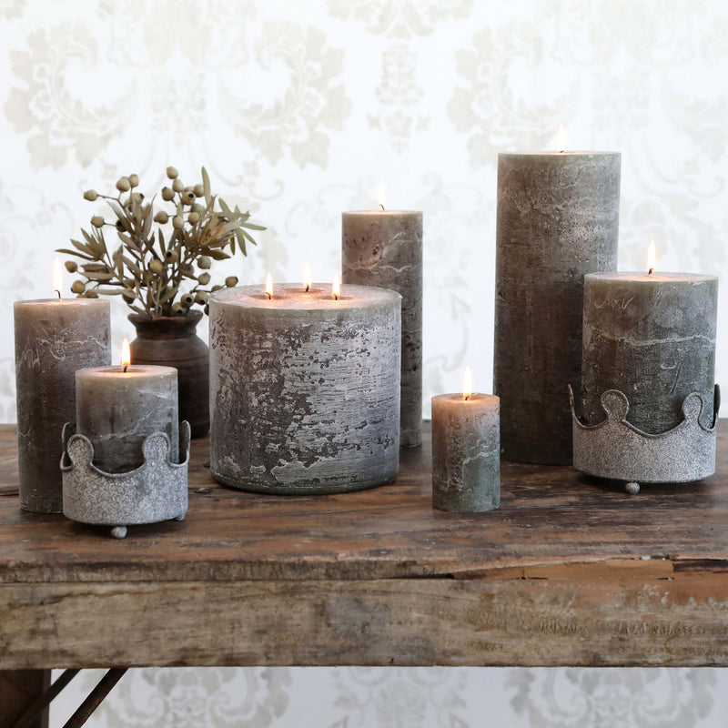 Chic Antique Macon rustic pilarikynttilä 10*7cm paloaika 40h, oliivinvihreä
