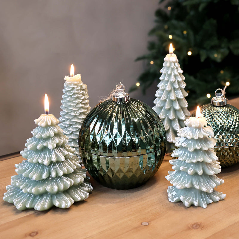 Chic Antique kuusi kynttilä glitterillä 16*7cm paloaika 25h, vihreä