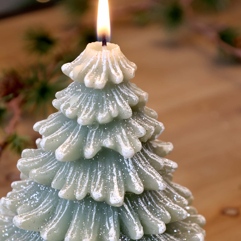 Chic Antique kuusi kynttilä glitterillä 12,5*12cm paloaika 24h, vihreä