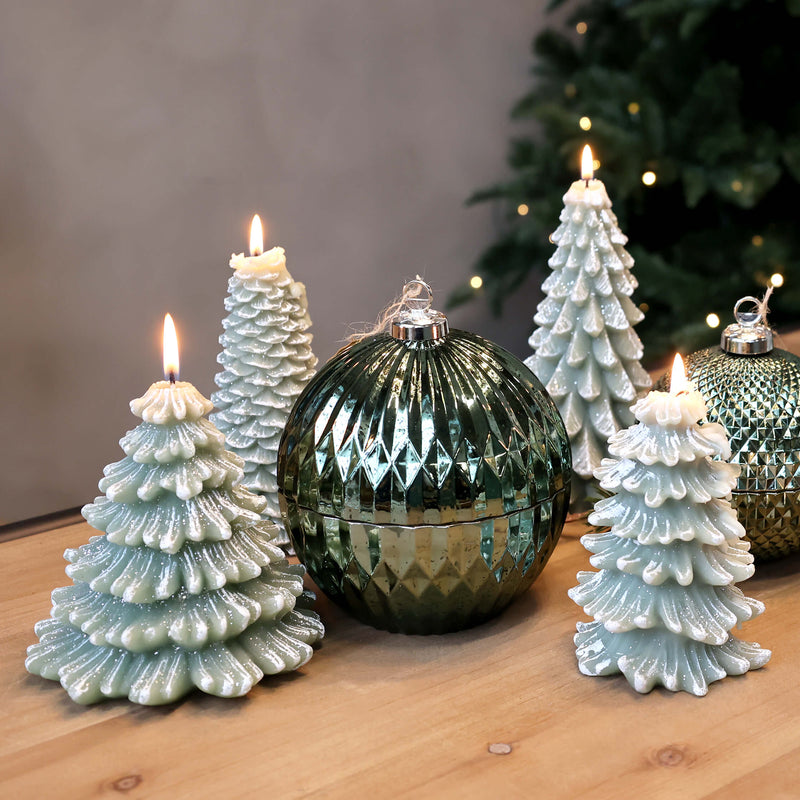 Chic Antique kuusi kynttilä glitterillä 12,5*12cm paloaika 24h, vihreä