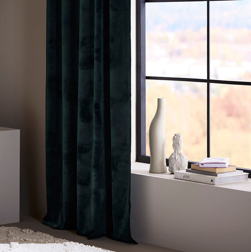 Svanefors Estelle samettiverhot monitoiminauhalla 2kpl 135*280cm, tummanvihreä