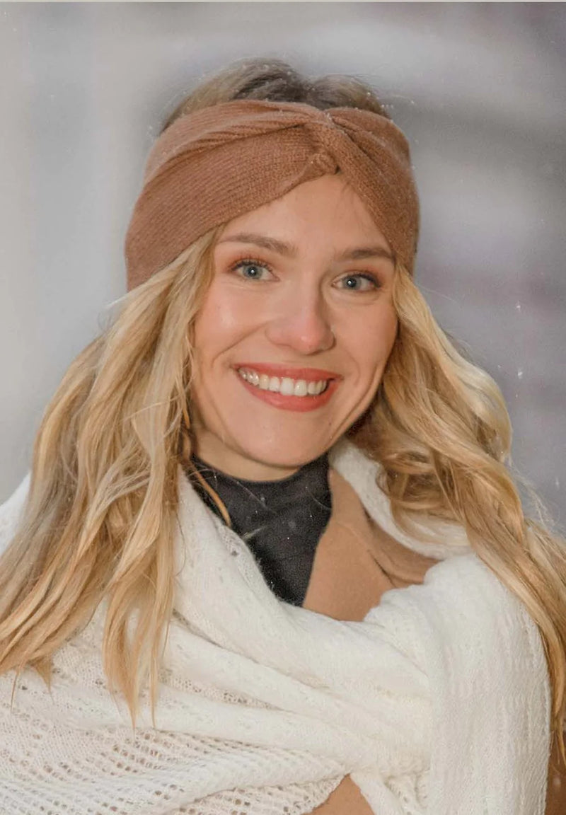 Lasessor Gizzy neulepanta, kameli