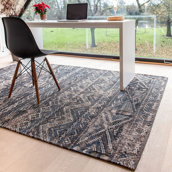 Louis de Poortere Antiquarian Kilim, Black Rabat